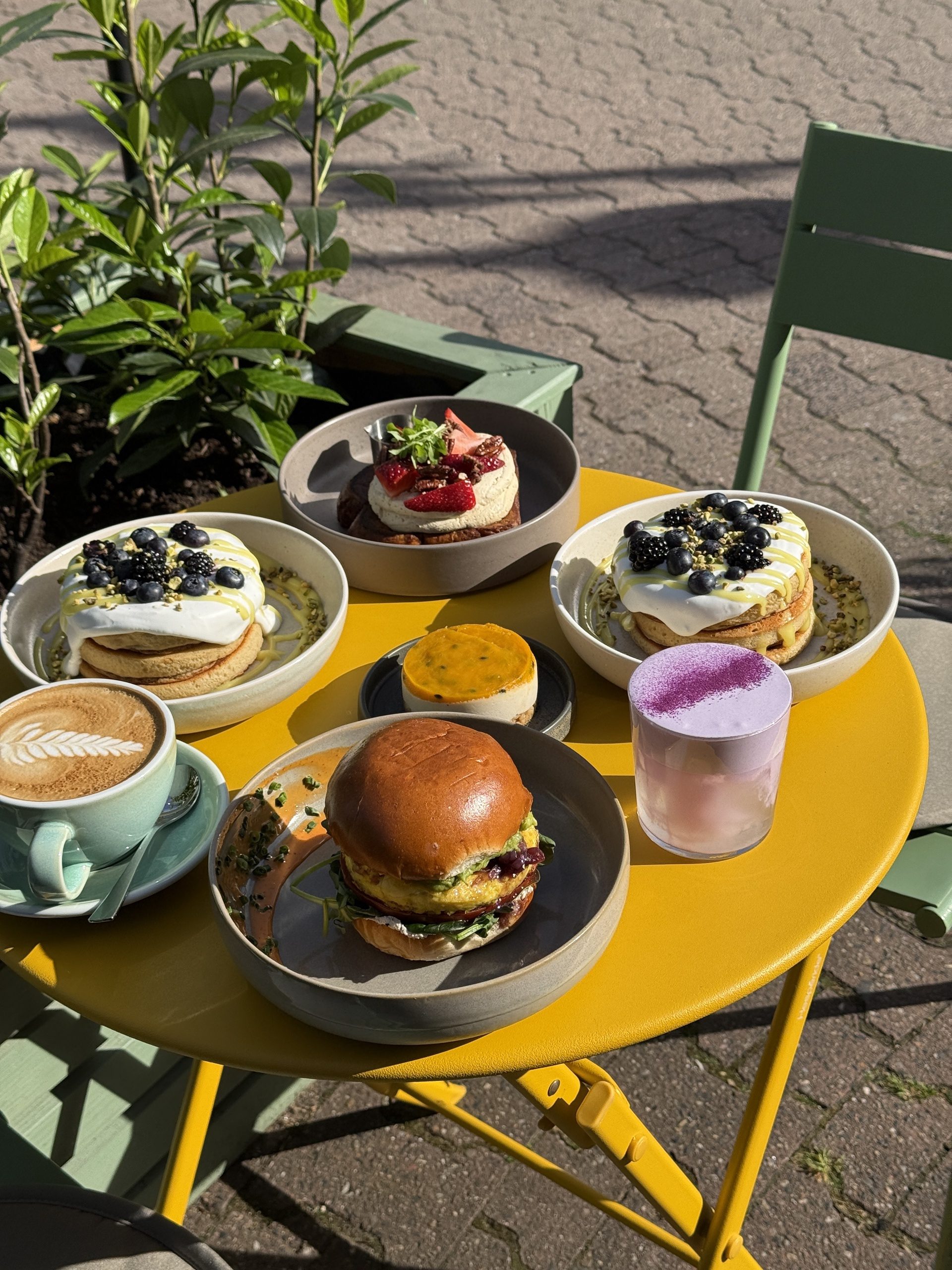 Süße Bowls und Pancakes von unserer Frühstückskarte